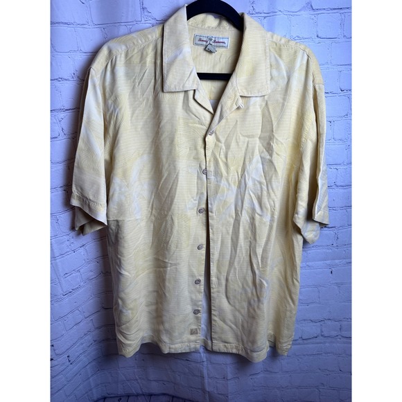 Tommy Bahama Silk Button Up‎ Shirt Tropical Pattern Short Sleeve Yellow M - Picture 1 of 4